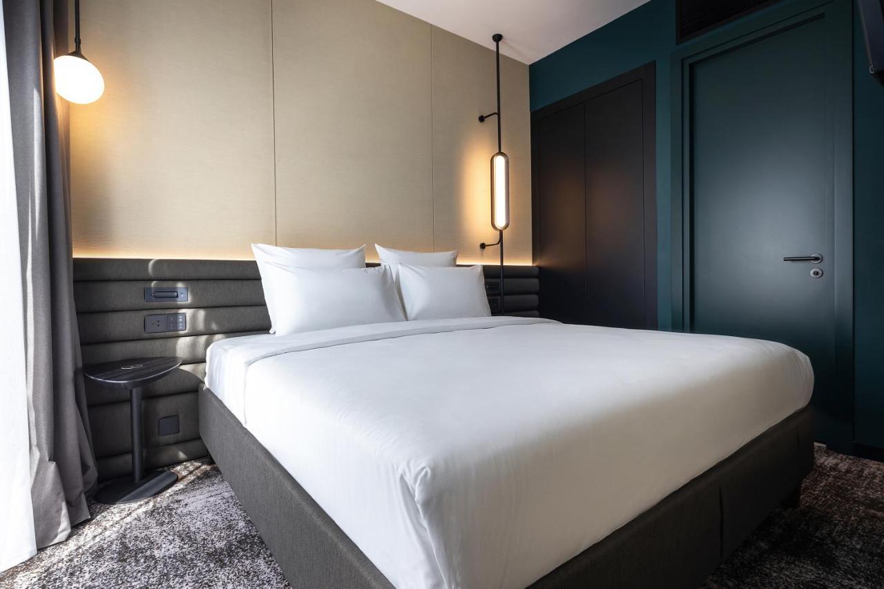 Novotel Living Almaty Jetisu Eksteriør billede