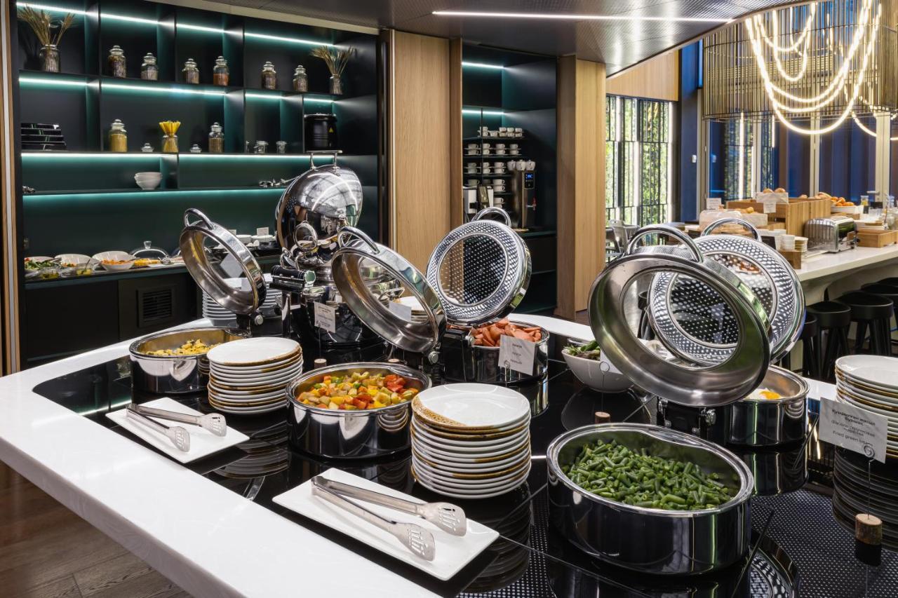 Novotel Living Almaty Jetisu Eksteriør billede