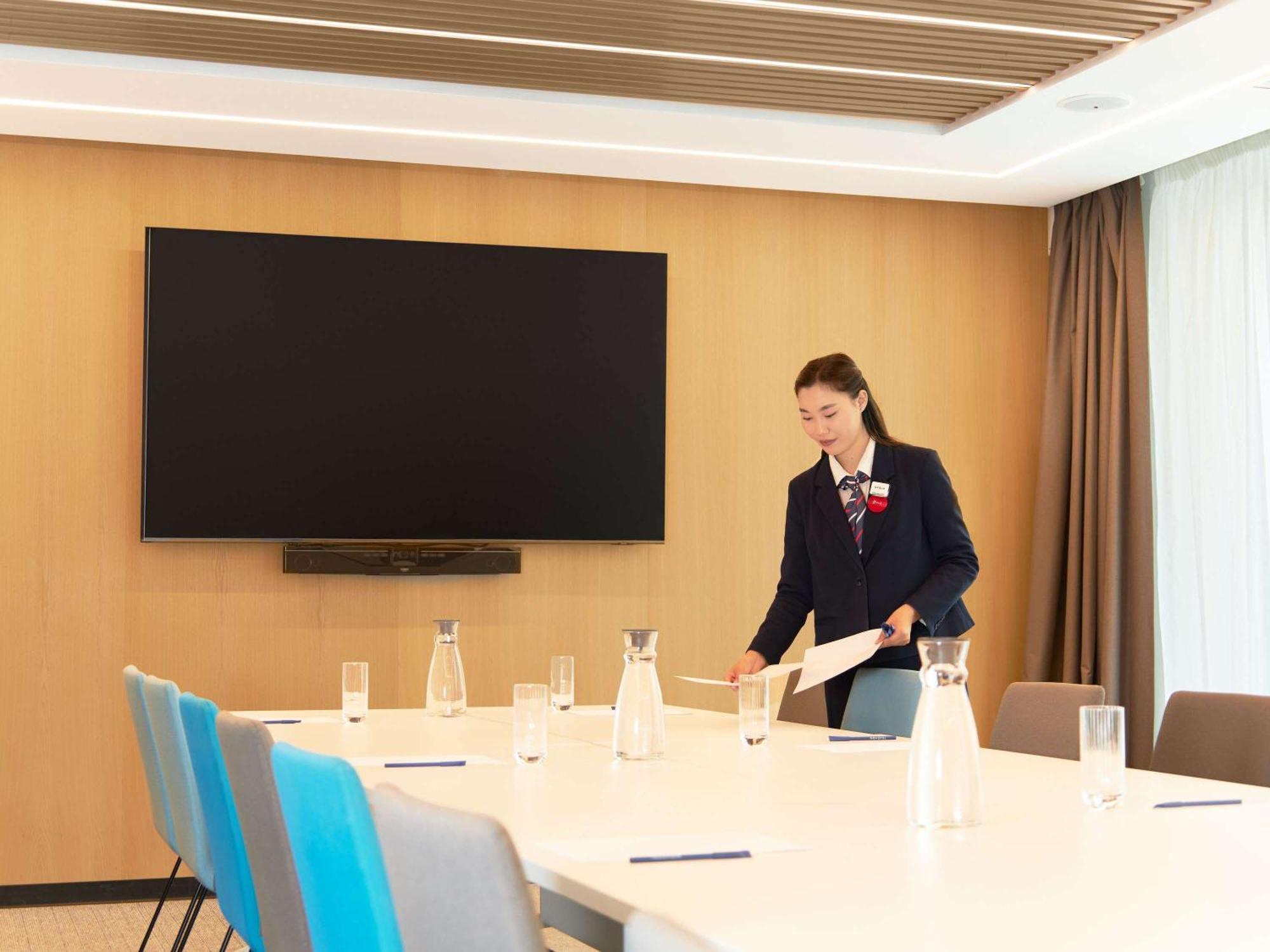 Novotel Living Almaty Jetisu Eksteriør billede