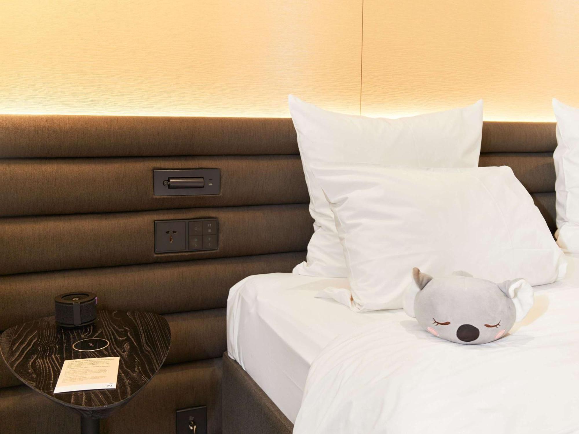 Novotel Living Almaty Jetisu Eksteriør billede