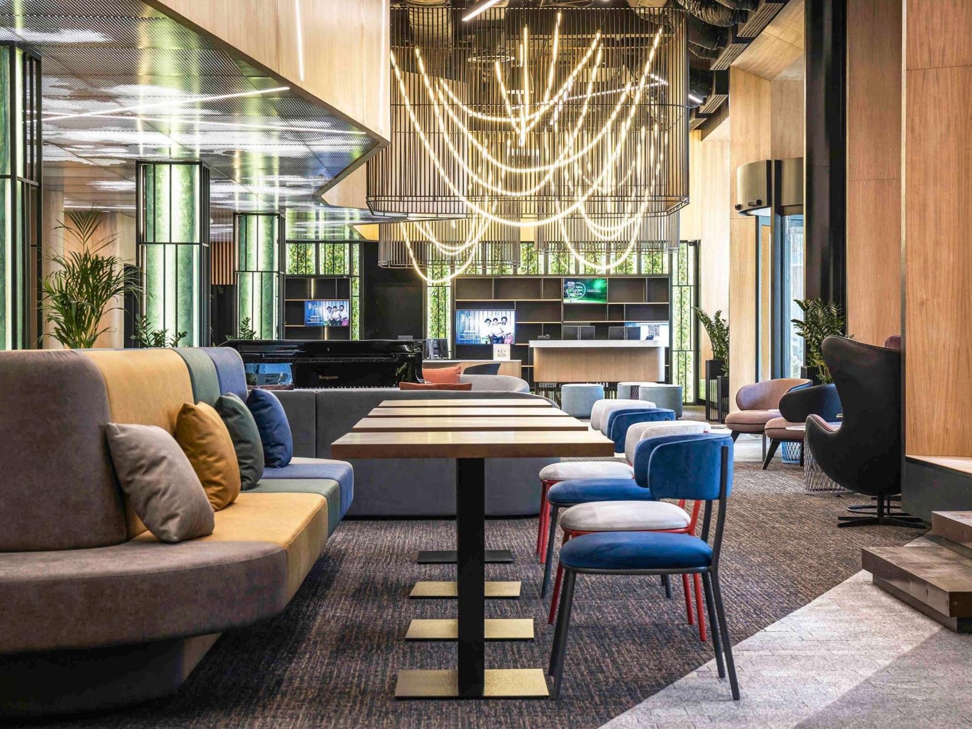 Novotel Living Almaty Jetisu Eksteriør billede